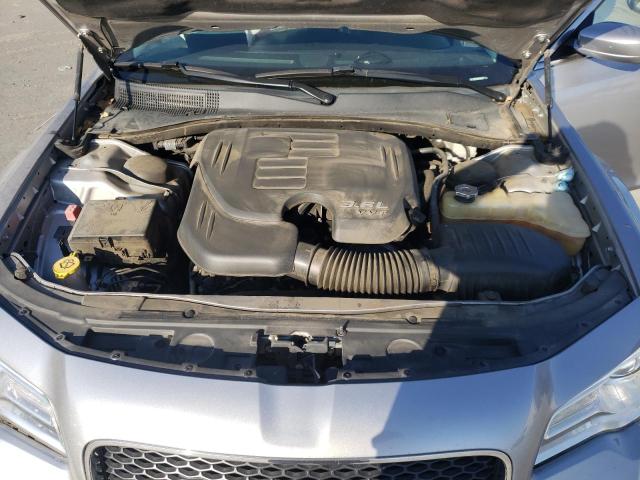 Photo 11 from auction – 2016 CHRYSLER 300 LIMITE with VIN 2C3CCAAG0GH229827