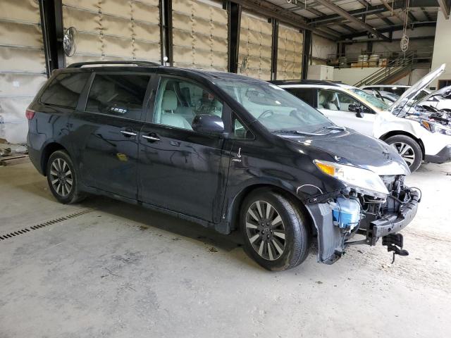 Photo 4 from auction – 2018 TOYOTA SIENNA XLE with VIN 5TDDZ3DC1JS197322