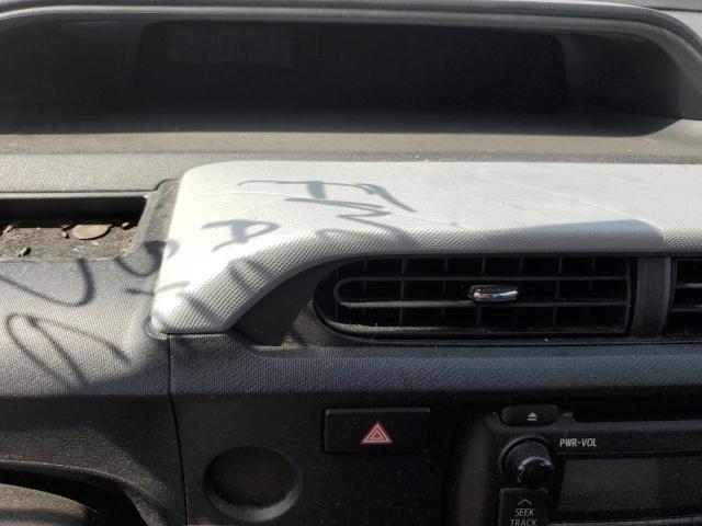Photo 9 from auction – 2012 TOYOTA PRIUS C with VIN JTDKDTB33C1019078