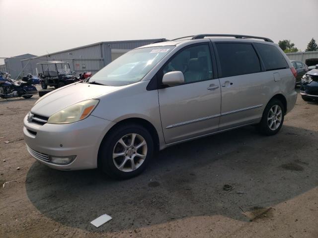 TOYOTA SIENNA XLE 2004 with VIN 5TDBA22C04S012063 - Photo from auction