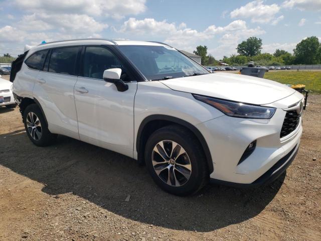 Photo 4 from auction – 2021 TOYOTA HIGHLANDER with VIN 5TDGZRBH7MS108145