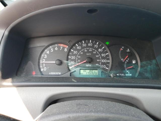 Photo 9 from auction – 2004 TOYOTA COROLLA CE with VIN JTDBR32E842027689
