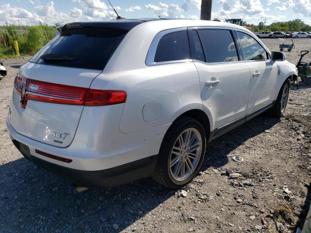 Photo 3 from auction – 2016 LINCOLN MKT with VIN 2LMHJ5AT9GBL02420