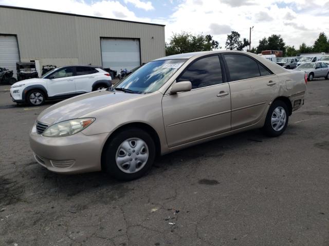 TOYOTA CAMRY LE 2005 with VIN 4T1BE32K05U952678 - Photo from auction