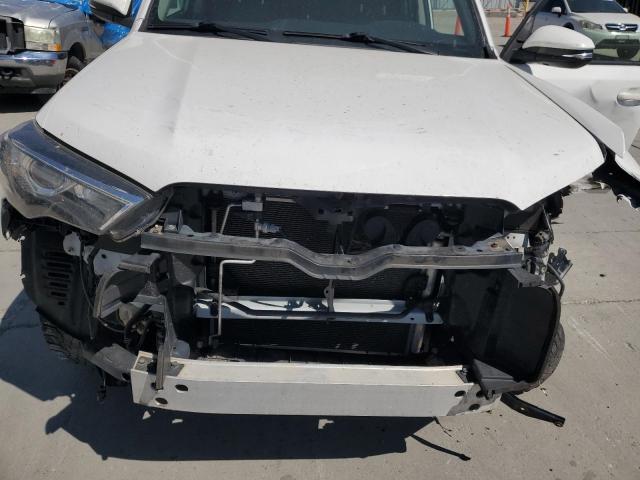 Photo 11 from auction – 2017 TOYOTA 4RUNNER SR with VIN JTEBU5JR4H5473210
