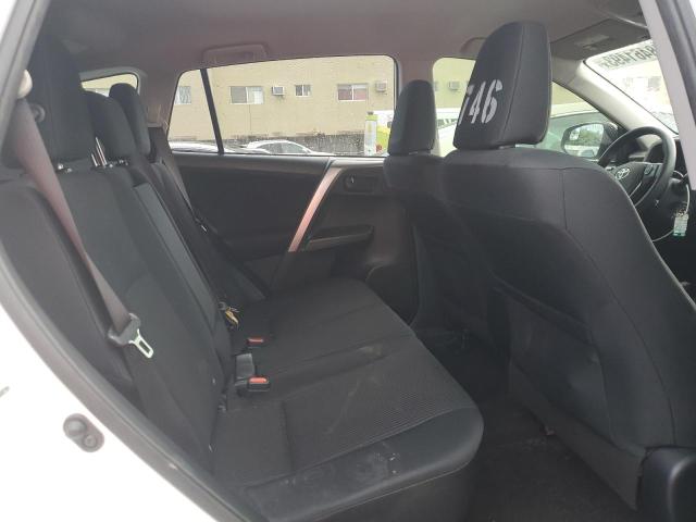 Photo 11 from auction – 2018 TOYOTA RAV4 LE with VIN JTMZFREV4JJ177693