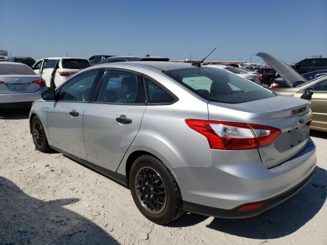 Снимка 2 от търг – 2013 FORD FOCUS S с VIN 1FADP3E27DL209612