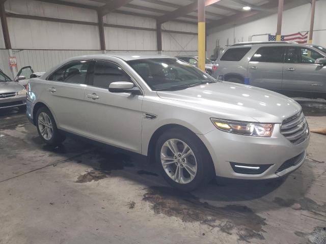 Photo 4 from auction – 2015 FORD TAURUS SEL with VIN 1FAHP2E82FG198952