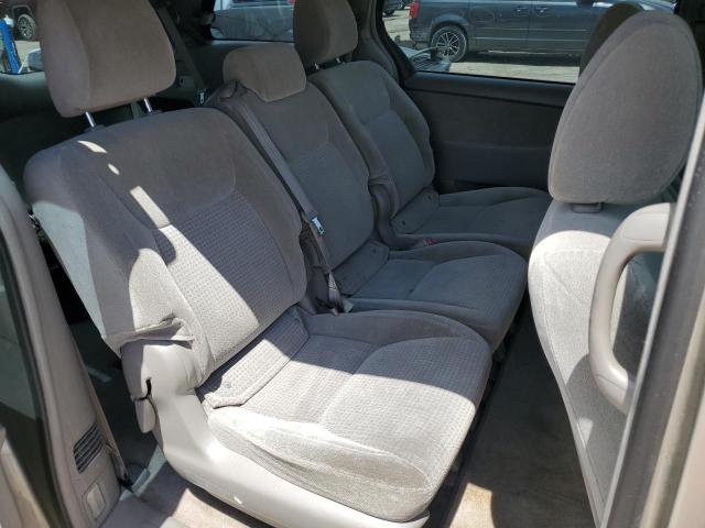 Photo 11 from auction – 2010 TOYOTA SIENNA CE with VIN 5TDKK4CC4AS316970