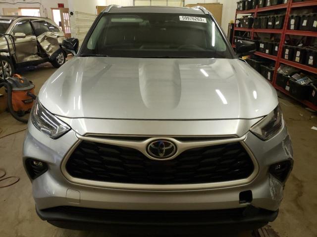 Photo 5 from auction – 2022 TOYOTA HIGHLANDER with VIN 5TDGZRAH4NS104833