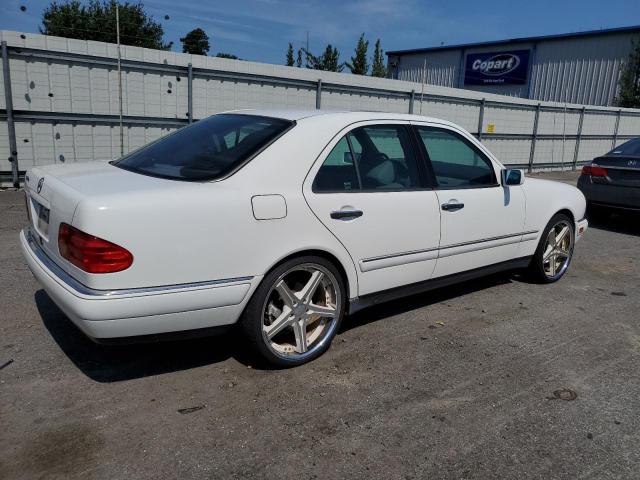 Photo 3 from auction – 1997 MERCEDES-BENZ E 320 with VIN WDBJF55F5VA425193
