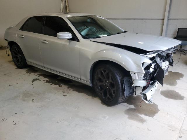 Photo 4 from auction – 2020 CHRYSLER 300 S with VIN 2C3CCABT0LH180778
