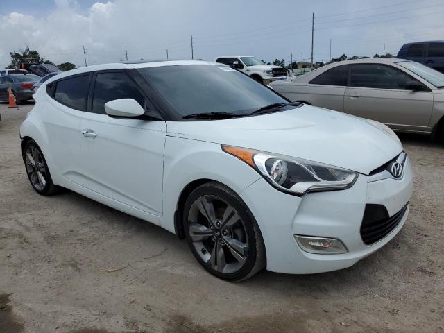 Photo 4 from auction – 2016 HYUNDAI VELOSTER with VIN KMHTC6AD5GU250969