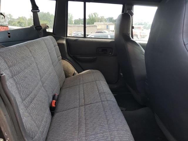 Photo 10 from auction – 2001 JEEP CHEROKEE S with VIN 1J4FF48S51L578658