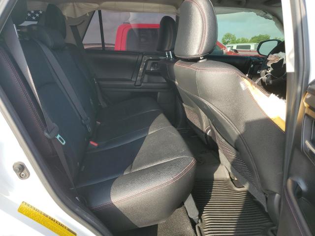 Photo 11 from auction – 2020 TOYOTA 4RUNNER SR with VIN JTEBU5JR6L5740937