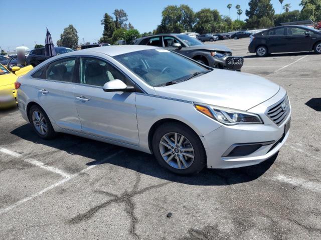 Photo 4 from auction – 2017 HYUNDAI SONATA SE with VIN 5NPE24AF4HH440893