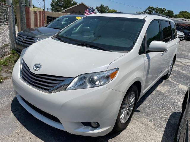 Photo 2 from auction – 2015 TOYOTA SIENNA XLE with VIN 5TDYK3DC3FS580367