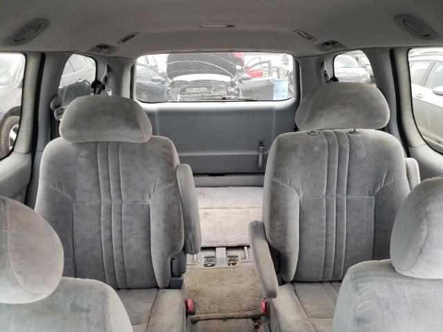 Photo 10 from auction – 2002 TOYOTA SIENNA LE with VIN 4T3ZF13C02U489564