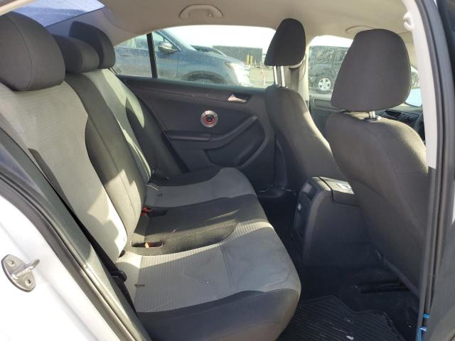 Photo 10 from auction – 2017 VOLKSWAGEN JETTA S with VIN 3VW2B7AJXHM215779