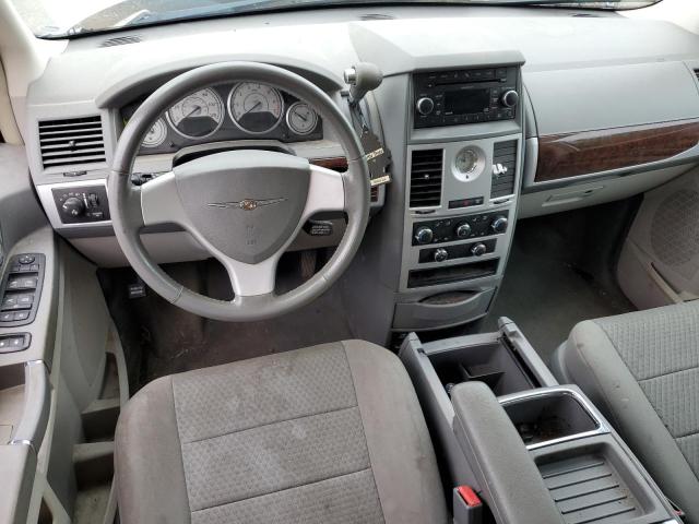 Photo 8 from auction – 2010 CHRYSLER TOWN & COU with VIN 2A4RR5D11AR344886