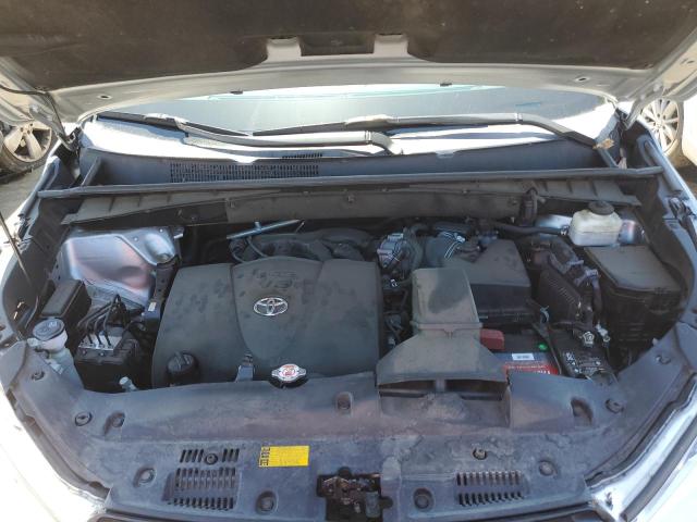 Photo 11 from auction – 2018 TOYOTA HIGHLANDER with VIN 5TDDZRFH4JS863679