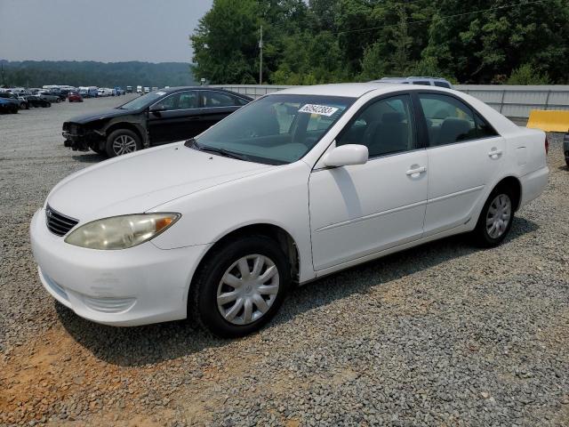 TOYOTA CAMRY LE 2005 with VIN 4T1BE32K85U400538 - Photo from auction