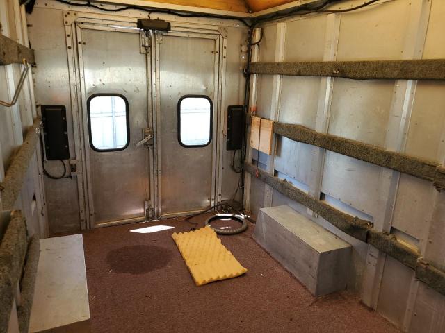 Photo 11 from auction – 1992 UTILIMASTER STEP VAN with VIN 45VXA02BXNW002689