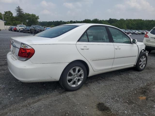 Photo 3 from auction – 2005 TOYOTA CAMRY LE with VIN JTDBF30K750165173