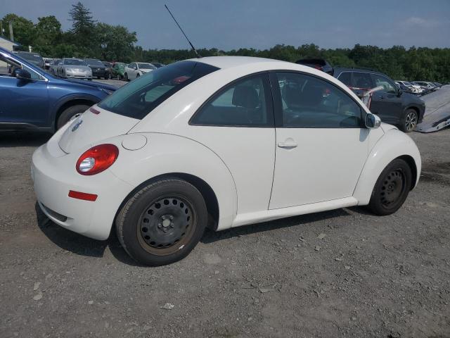 Photo 3 from auction – 2010 VOLKSWAGEN NEW BEETLE with VIN 3VWPG3AG0AM015519