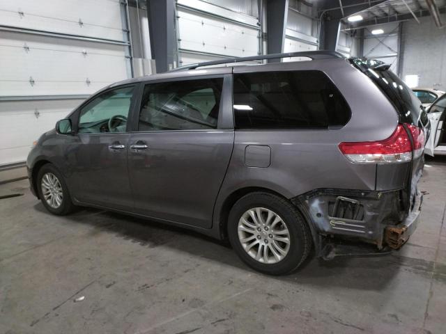 Photo 2 from auction – 2013 TOYOTA SIENNA XLE with VIN 5TDYK3DC4DS348910