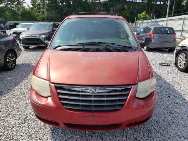 Photo 5 from auction – 2005 CHRYSLER TOWN & COU with VIN 2C4GP54L95R201887