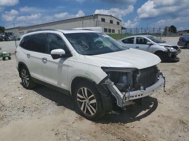 Photo 4 from auction – 2017 HONDA PILOT TOUR with VIN 5FNYF5H91HB018876