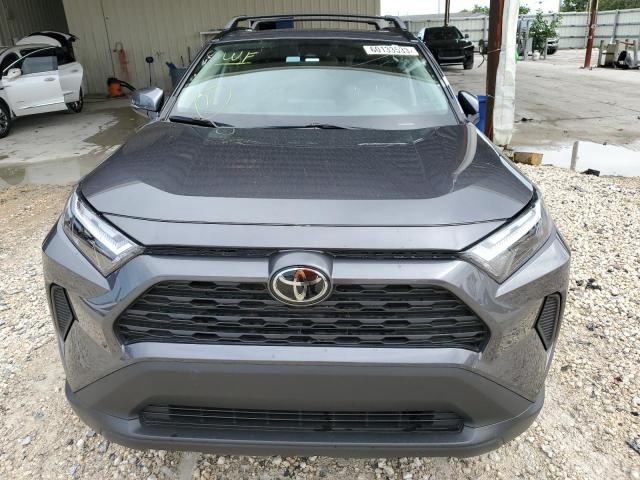 Photo 5 from auction – 2022 TOYOTA RAV4 XLE with VIN 2T3W1RFV0NC196993