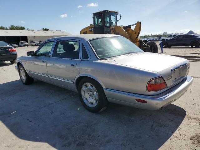 صورة رقم 2 من المزاد - 2002 JAGUAR VANDENPLAS مع VIN SAJDA24C82LF40295