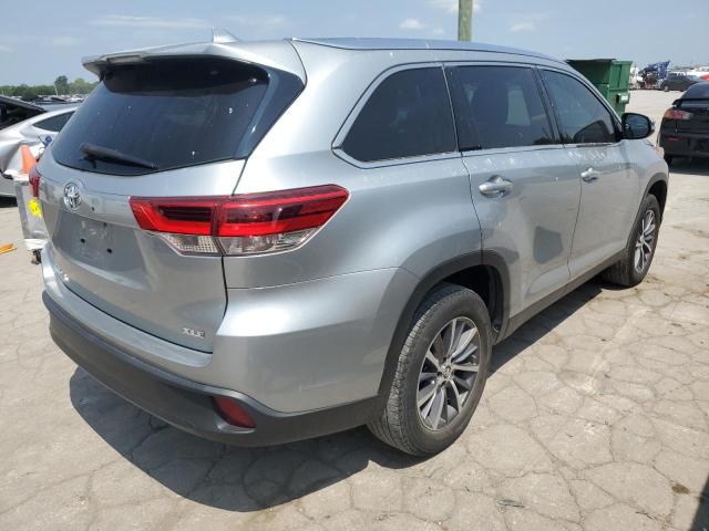 Photo 3 from auction – 2019 TOYOTA HIGHLANDER with VIN 5TDKZRFH3KS553502