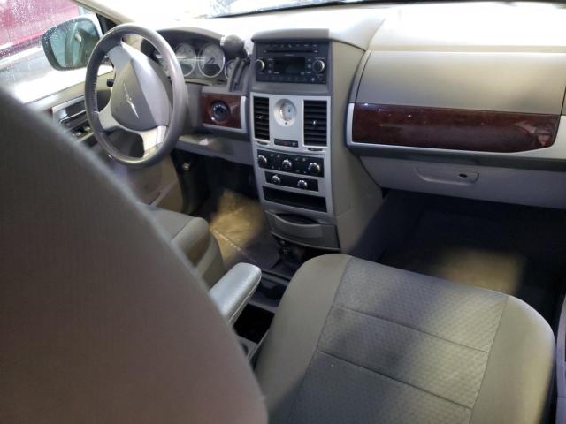 Photo 8 from auction – 2010 CHRYSLER TOWN & COU with VIN 2A4RR5D11AR329112