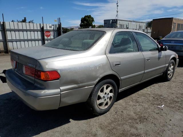 Photo 3 from auction – 2000 TOYOTA CAMRY LE with VIN 4T1BF22K1YU104028