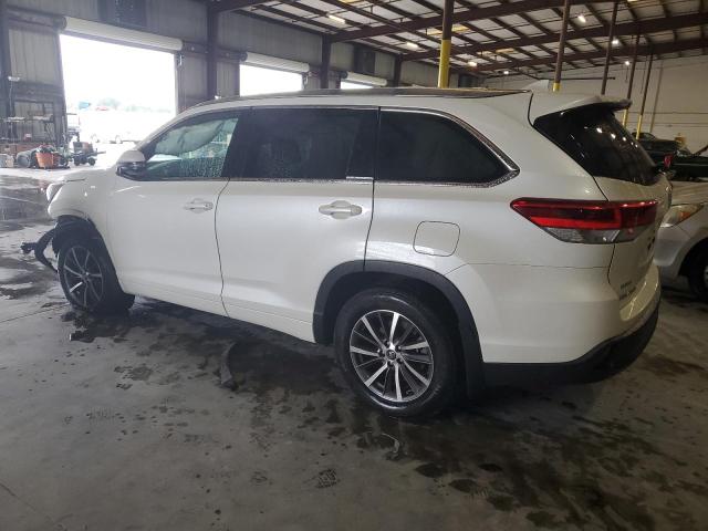 Photo 2 from auction – 2017 TOYOTA HIGHLANDER with VIN 5TDJZRFH0HS517948