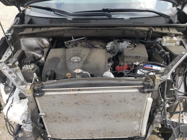 Photo 12 from auction – 2018 TOYOTA HIGHLANDER with VIN 5TDJZRFH3JS538430