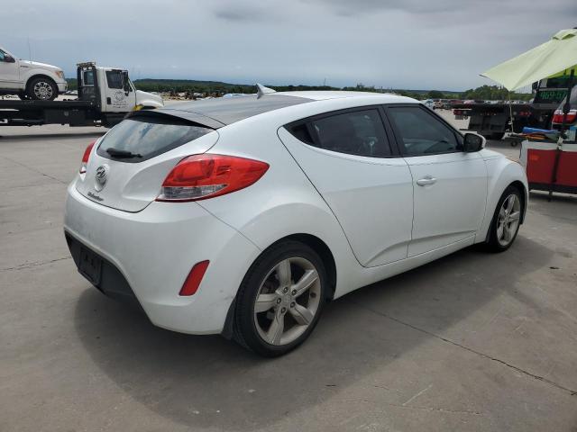 Photo 3 from auction – 2015 HYUNDAI VELOSTER with VIN KMHTC6AD4FU237855