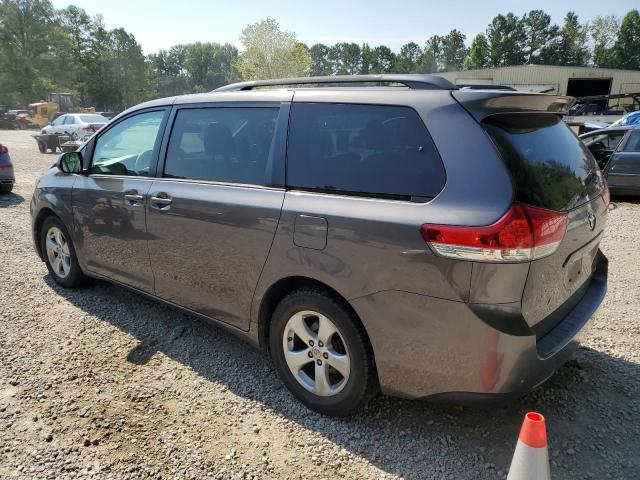 Photo 2 from auction – 2013 TOYOTA SIENNA LE with VIN 5TDKK3DC8DS314961