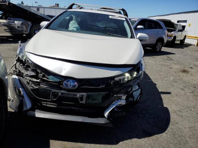 Photo 5 from auction – 2018 TOYOTA PRIUS PRIM with VIN JTDKARFP7J3100028