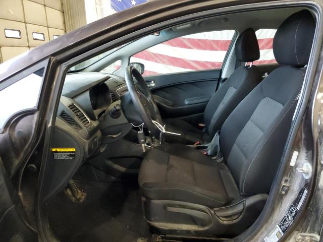Photo 7 from auction – 2017 KIA FORTE LX with VIN 3KPFK4A70HE071953