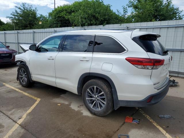 Photo 2 from auction – 2017 TOYOTA HIGHLANDER with VIN 5TDJZRFH8HS377177