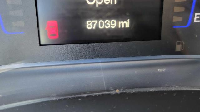 Photo 8 from auction – 2015 CHRYSLER 200 LIMITE with VIN 1C3CCCAB2FN651376
