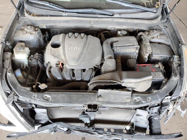 Photo 11 from auction – 2011 HYUNDAI SONATA SE with VIN 5NPEC4AC2BH180598