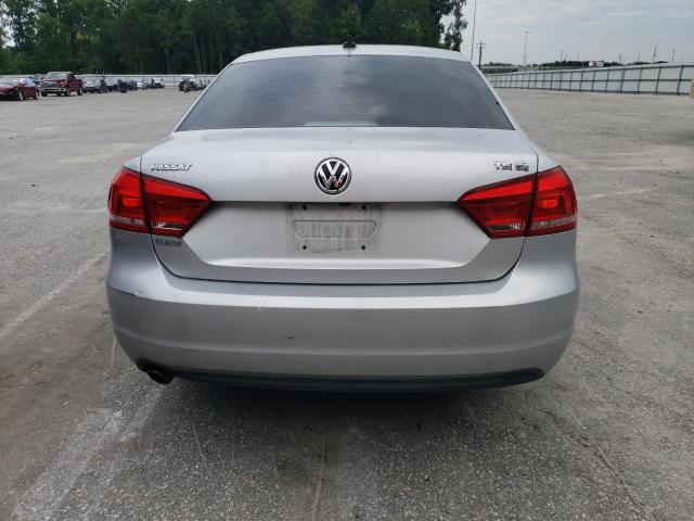 Photo 6 from auction – 2014 VOLKSWAGEN PASSAT SE with VIN 1VWBT7A37EC047790