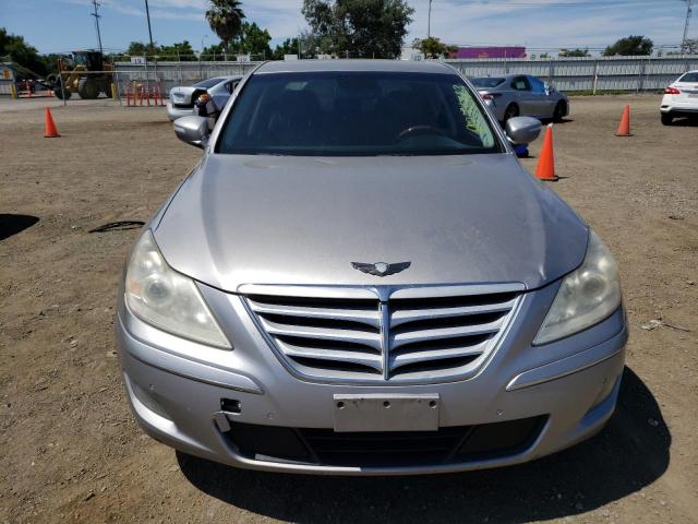 Photo 5 from auction – 2011 HYUNDAI GENESIS 4. with VIN KMHGC4DF7BU133552