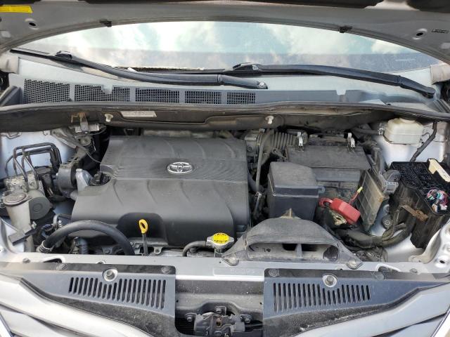 Photo 12 from auction – 2012 TOYOTA SIENNA XLE with VIN 5TDYK3DC4CS277948