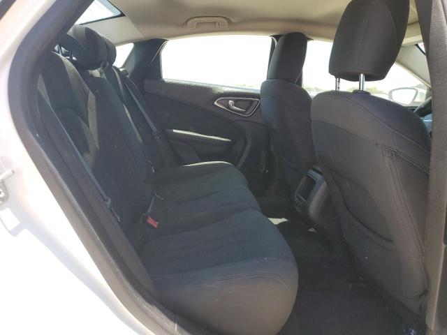 Photo 10 from auction – 2015 CHRYSLER 200 LIMITE with VIN 1C3CCCABXFN750608